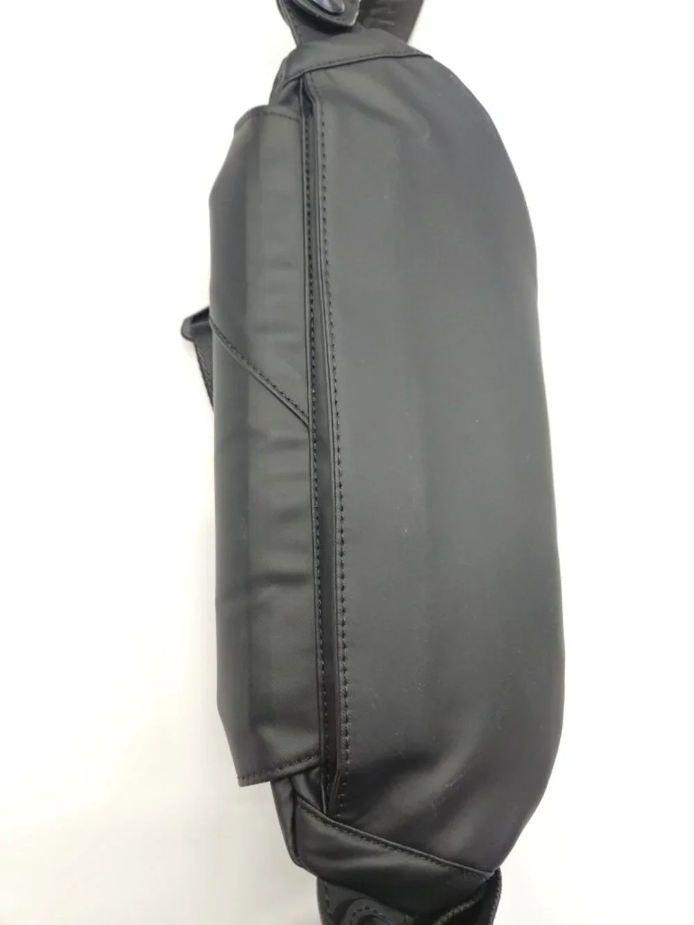 NWT Crossbody Sling Bag Black Anti-Theft RFID Water Resistant 1.3L with FIDLOCK